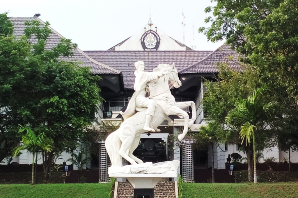 Universitas Diponegoro (UNDIP) Kampus Jurusan Radiologi 
