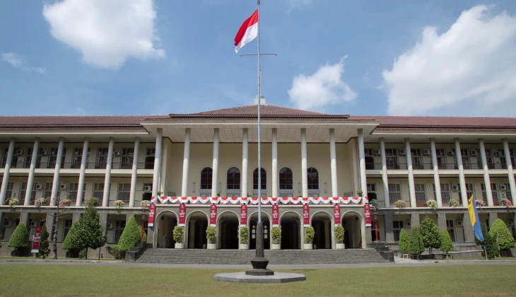 Universitas Gadjah Mada (UGM) Kampus Jurusan Kesehatan Masyarakat di Indonesia