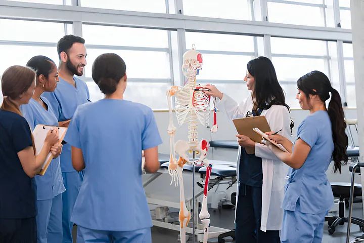10 Rekomendasi Kampus Jurusan Fisioterapi di Indonesia